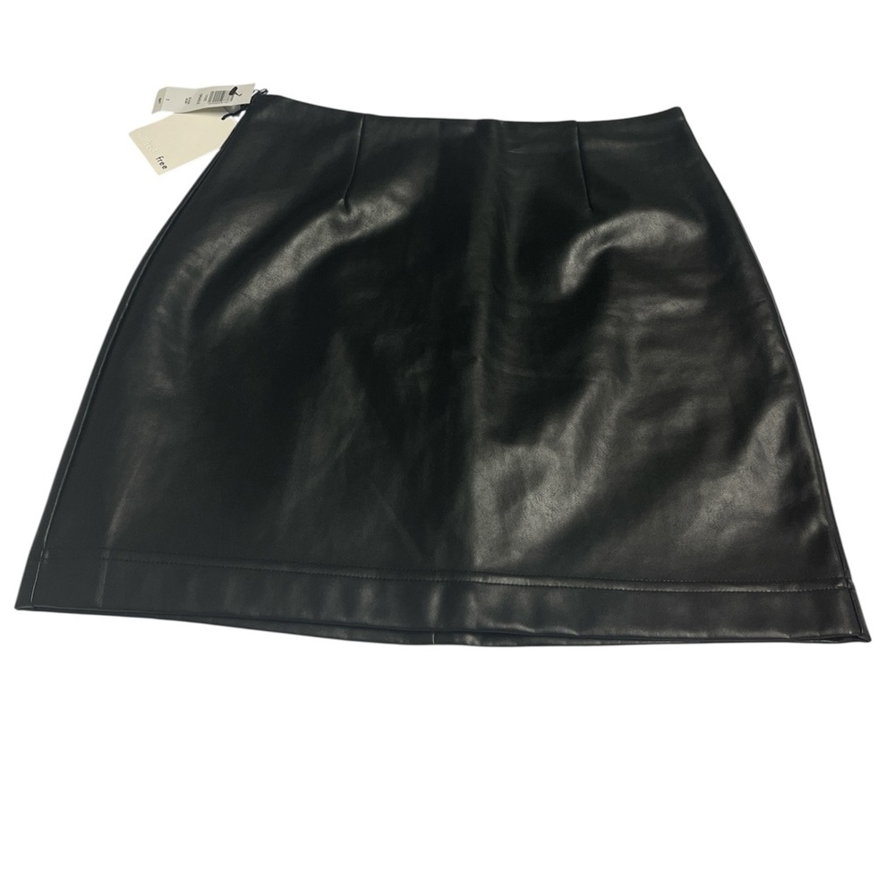 Wilfred Sleek Black Leather Mini Skirt